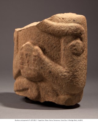 Rodrigo Rubí J.  Escultura antropomorfa P-1257-ESC-7 / Superficie. Palmar Norte, Puntarenas. Costa Rica. ft Rodrigo Rubí J. dic2012